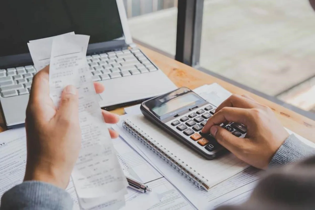 ¿Qué tipos de documentos comerciales existen en la contabilidad?
