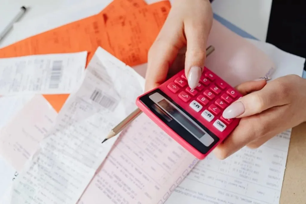 cómo emitir una factura electrónica automática